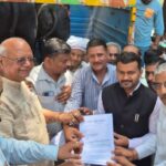 गौ हत्या प्रतिबंध व अन्य मांगों को लेकर गौ भक्तों ने ज्वाइंट मजिस्ट्रेट दीपक रामचंद्र सेट को सौंपा ज्ञापन