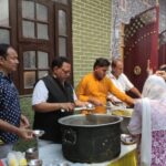 मनकमेश्वरी दुर्गा मंदिर में धूमधाम से मनाया गया श्रीकृष्ण छठी महोत्सव, कढ़ी-चावल और हलवे का लगा भोग